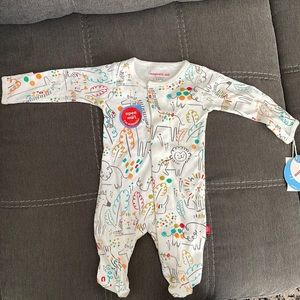 Magnetic Me organic cotton footie